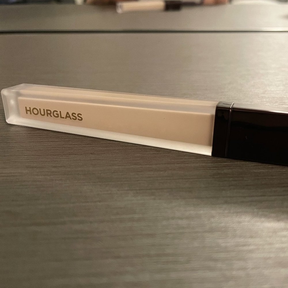 Hourglass vanish airbrush concealer creme